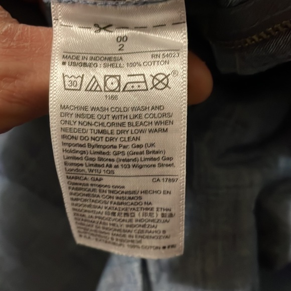 Gap capris - Picture 3 of 3